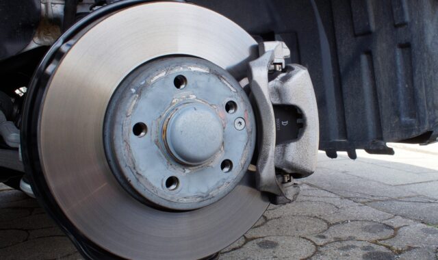brake system, brake disc, caliper, brake, front brake, brake lining, automobile, brake pads, car, inspection, brake disc change, repair, vehicle, workshop, service, auto repair shop, technology, brake change, mercedes, b class, brake system, brake pads, brake pads, brake pads, brake pads, brake pads