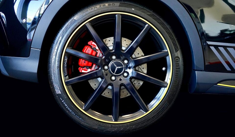 alloy wheel, car, alloy, wheel, auto, transportation, vehicle, automobile, transport, rim, tire, black, speed, car wallpapers, tyre, design, automotive, race, rubber, steel, metal, shiny, chrome, aluminum, luxury, mercedes benz, silver, metallic, bright, red, brake caliper, shine, stainless, a45 amg
