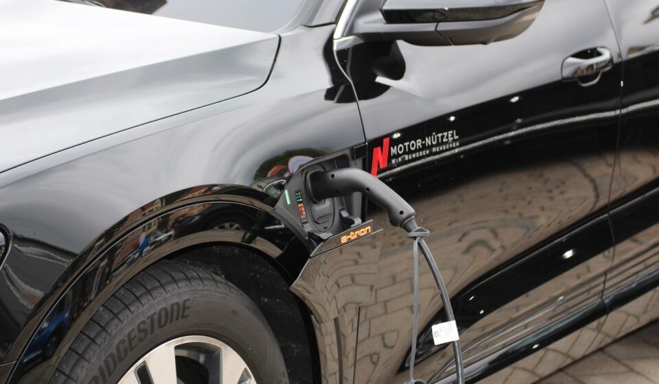 electro, e car, electric car, gas station, electricity, charging station, automobile, environmental protection, load time, car wallpapers, e-mobile, energy, environmentally conscious, charge, cable, environment, e mobility, e-gas station, vehicle, mobility, traffic, car, engine