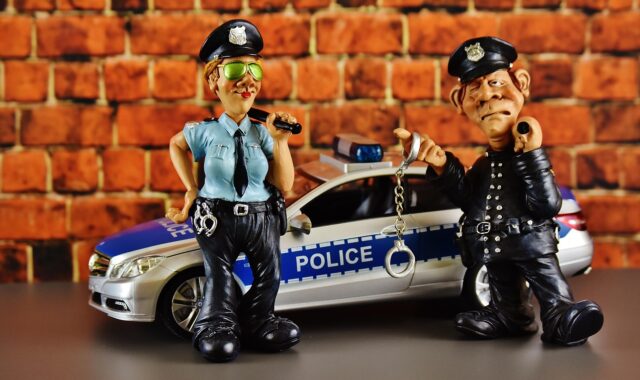 police, police officers, police check, mercedes benz, figure, fun, model car, cop, policewoman, police car, patrol car, funny, automobile, vehicle