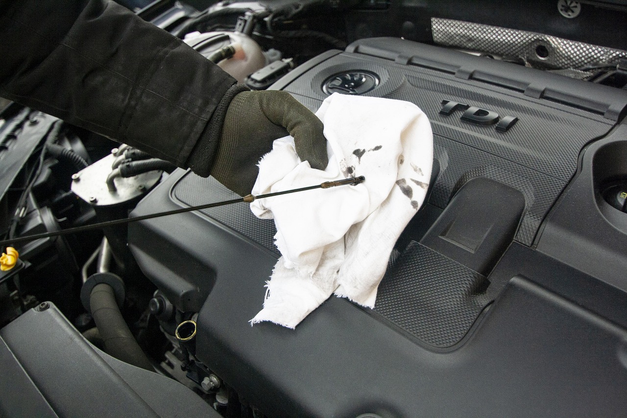 oil, changing the oil, maintenance, mechanic, car wallpapers, engine, services, car, vehicle, work, repairs, repair