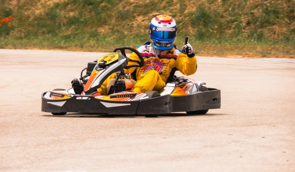 go kart, racing, karting, circuit, go-kart car, vehicle, sport, competition, racer, helmet, kart racing, go kart, go kart, karting, karting, karting, karting, karting