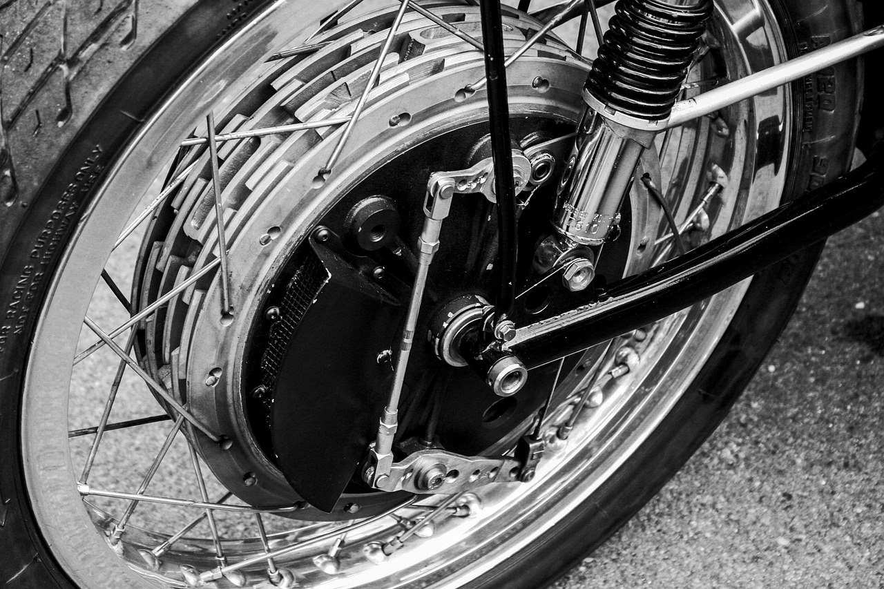 motorcycle, front wheel, bikes, antique car, vehicle, bicycle, drum brake