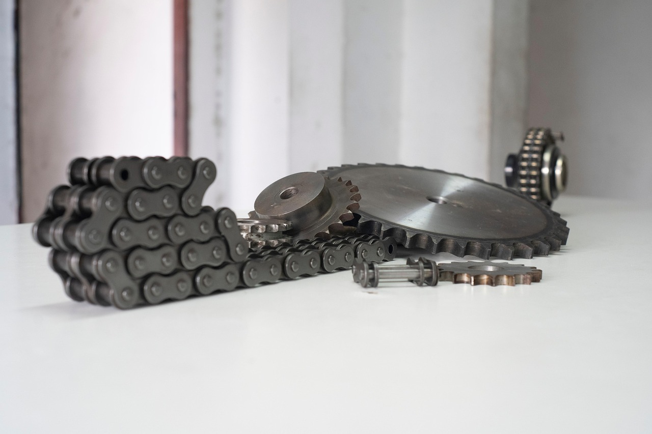 mechanical, part, axis, key, change, clutch, gear, chain, toothed gear, engine chain, transmission, transmission chain, industry, industrial, metal, steel, aluminum, auto, motorcycle, moto, link