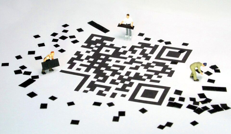 qr code, barcode, miniature figures, tiler, data storage, stone setter, marking, code, automation, industry, security, craft, keycode, computer, mosaic, data protection regulation, data, acquisition, miniature figure, miniature, creative, toy figure, model construction figure, lüttje, qr code, qr code, qr code, qr code, qr code, barcode