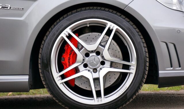 car, wheel, vehicle, auto, transport, transportation, car wallpapers, automobile, traffic, tire, road, chrome, speed, steering, design, tyre, alloy wheel, gray car, gray road