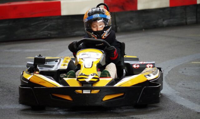 helmet, race, ride, racer, speed, go-kart, racer, go-kart, go-kart, go-kart, go-kart, go-kart