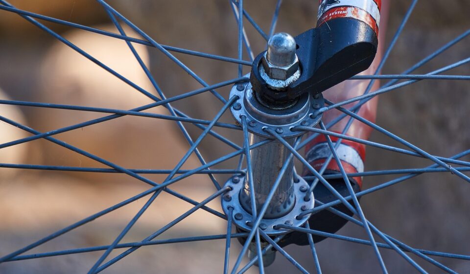 bicycle tires, rim, spokes, wheel hub, hub, mountain bike, bicycle, tire, to go biking, axis, suspension, bracket, keep