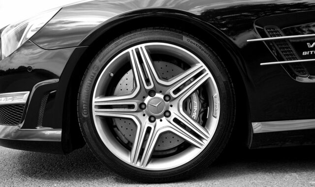 wheel, alloy, auto, transportation, car, vehicle, automobile, rim, tire, black, tyre, automotive, rubber, silver, shiny, metal, metallic, chrome, polished, aluminum, mercedes, brushed, bright, arg sl63, car wallpapers, gray car, gray metal